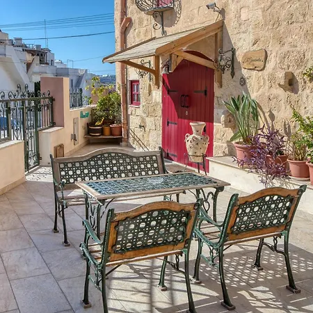 Stone With Private Courtyard In Qawra *