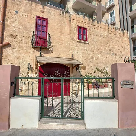 Stone With Private Courtyard In Qawra Appartamento