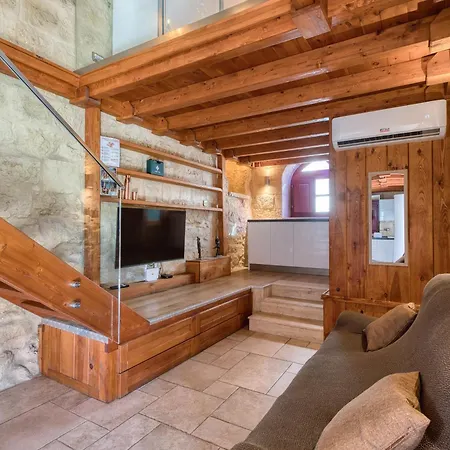 Appartamento Stone With Private Courtyard In Qawra *