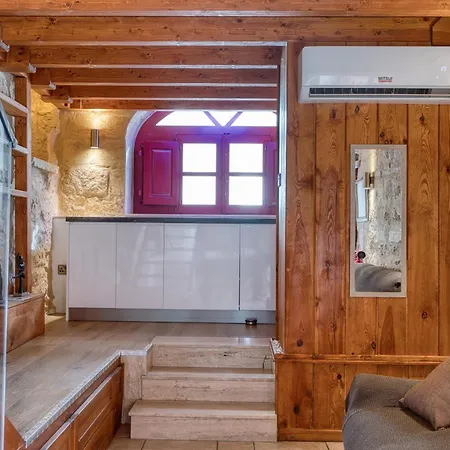 Stone With Private Courtyard In Qawra *